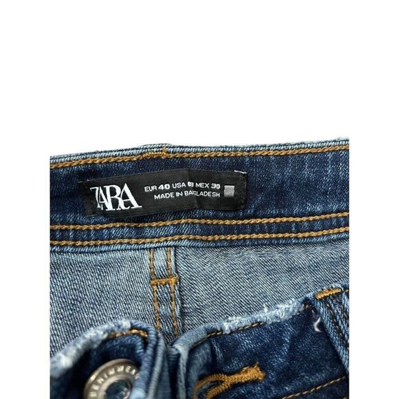 Zara Ladies Size 8 Distressed Blue Jeans Denim Skinny Raw Hem  30 x 26.5 - Picture 3 of 3